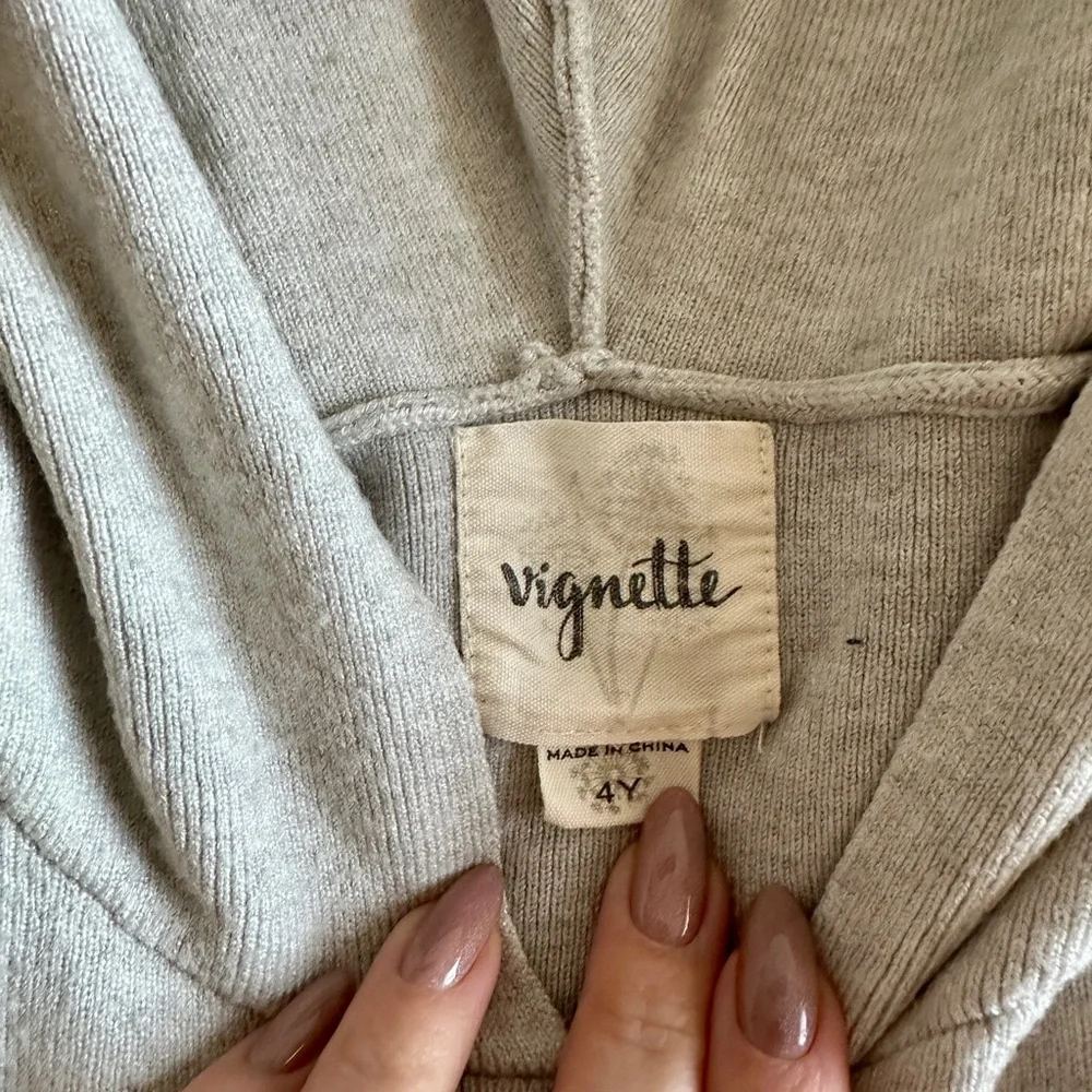 Like new Vignette hoodie 4T - Picture 3 of 5